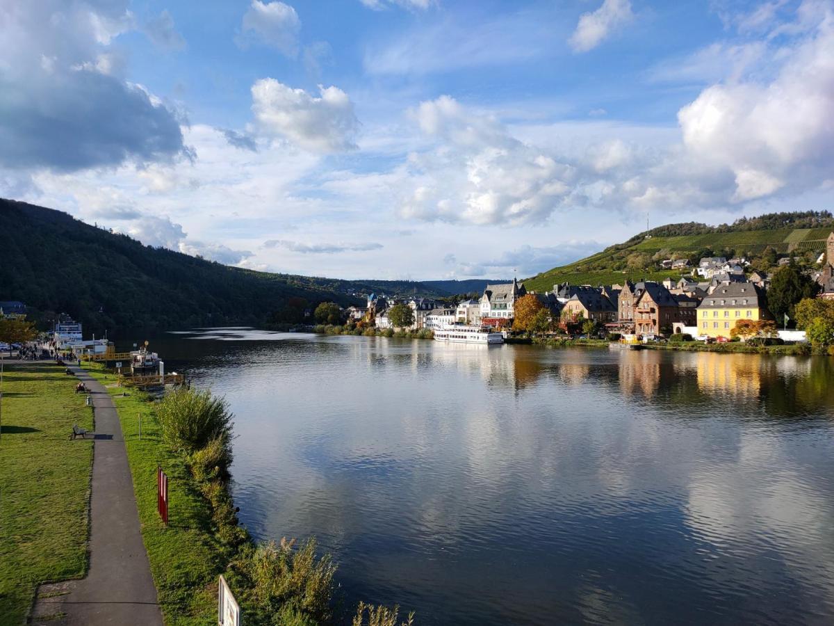 Kleine Moselruhe - Gemuetliche Ferienwohnung Bis 3 Personen - Zentral In Traben-Trarbach Bagian luar foto