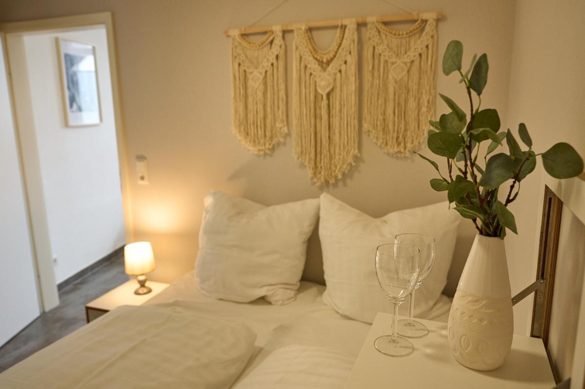 Kleine Moselruhe - Gemuetliche Ferienwohnung Bis 3 Personen - Zentral In Traben-Trarbach Bagian luar foto